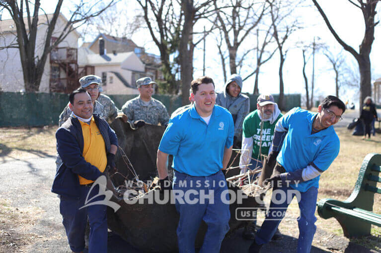 asez world mission society church of god roberto clemente park cleanup paterson nj 03.jpg